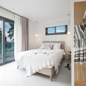 Daire Mariya Art Living, Nea Skioni